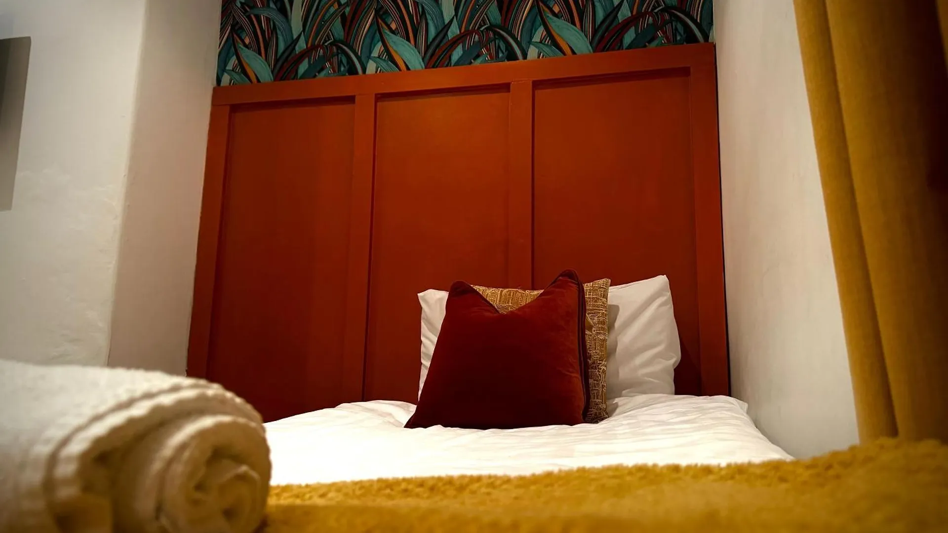 Sleeps10-Parking-Garden-Hottub-Petfriendly Villa Blackpool
