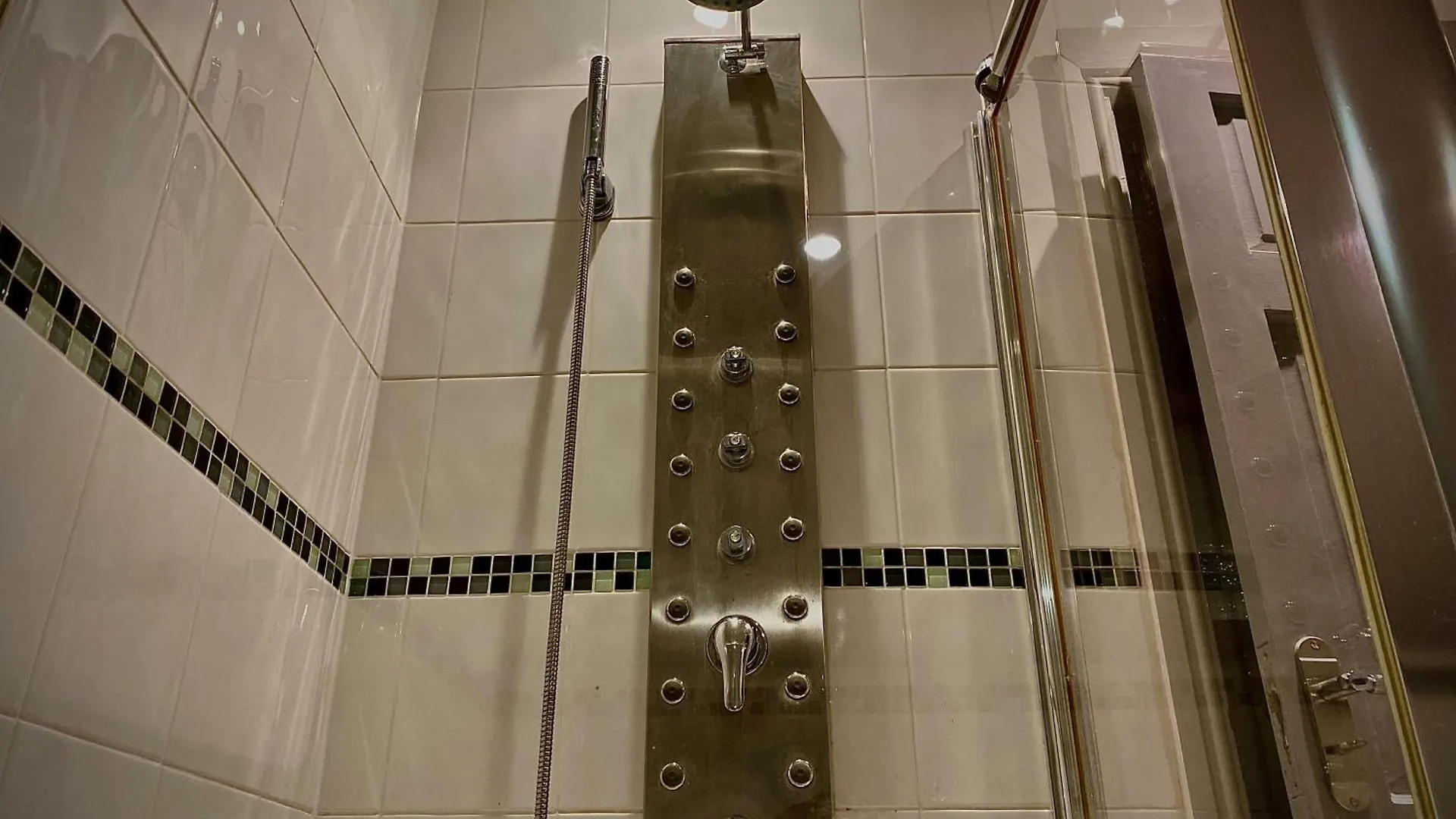 Sleeps10-Parking-Garden-Hottub-Petfriendly Villa Blackpool 0*,  United Kingdom