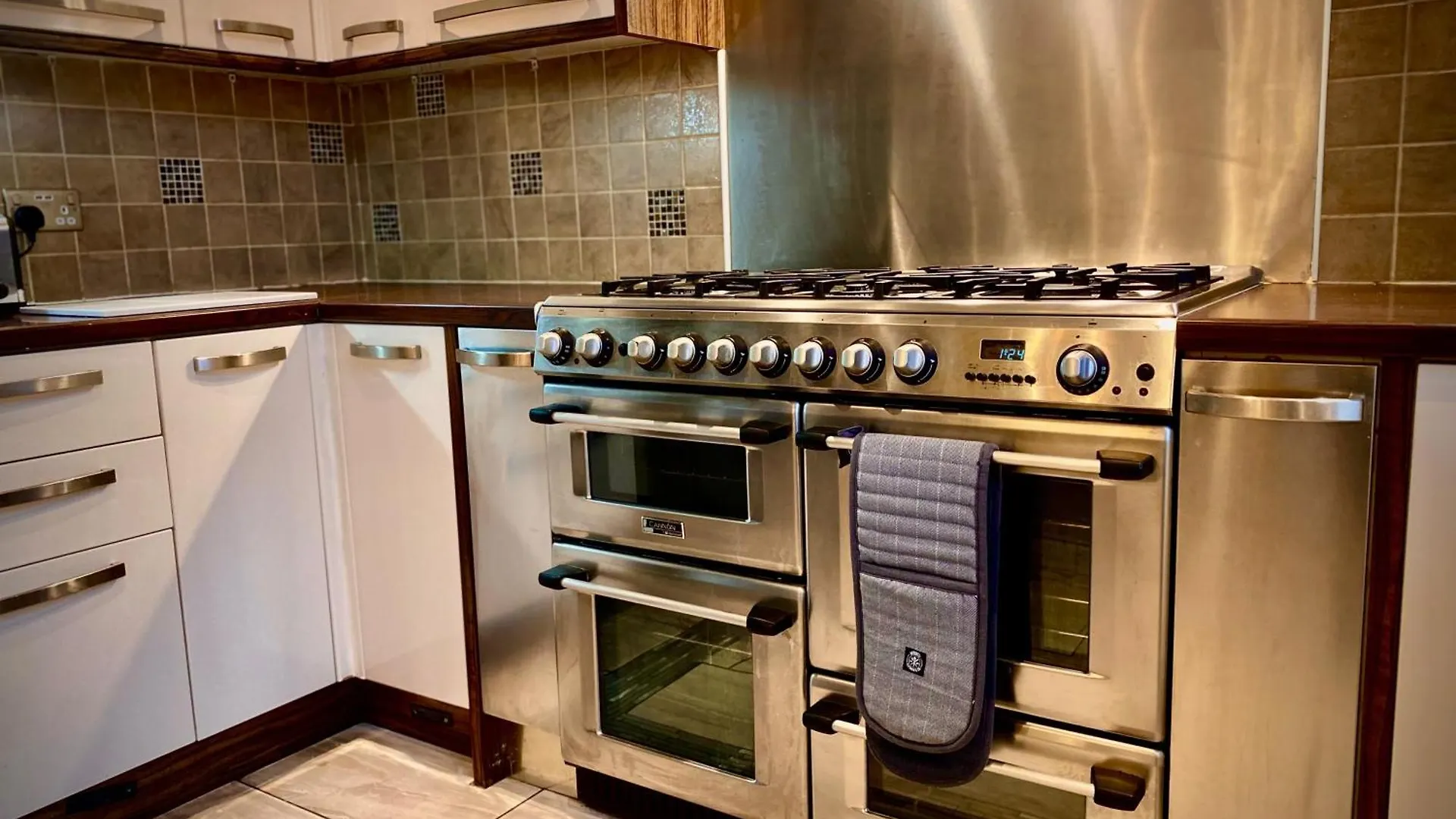 Sleeps10-Parking-Garden-Hottub-Petfriendly Villa Blackpool Holiday home